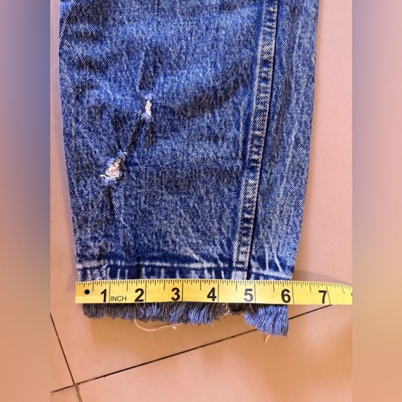 Abercrombie & Fitch The Mom High Rise Blue Jeans Distress Size 28/ 6L Pocket Zip - Picture 10 of 16